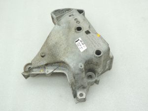 Seat Cupra Leon 1.5TSI DFYA motora stiprinājums labajā pusē 05E199275E Motora stiprinājums