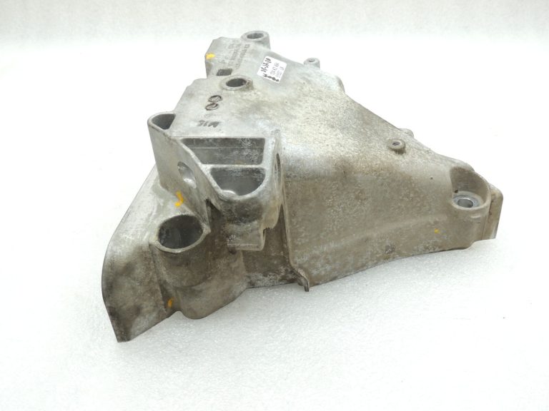 Seat Cupra Leon 1.5TSI DFYA motora stiprinājums labajā pusē 05E199275E Motora stiprinājums
