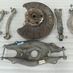 Mercedes C-klase W205 C63 AMG Stūres šarnīrs Vadības roka Riteņa rumba Riteņa rumba Riteņa gultnis Kreisais