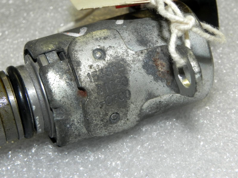 Oriģināls Toyota Lexus sadales vārsta solenoīda vārsts Camshaft Solenoid 15330-31020