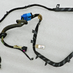VW Touran aizmugurējo durvju aizmugurējā labā oriģinālā instalācija