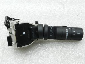 Nissan Qashqai oriģinālais tīrītāju slēdzis