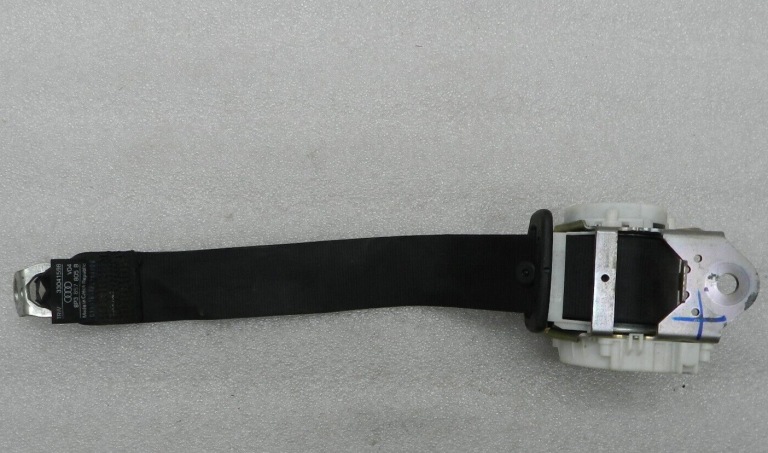 Audi A3 oriģinālā aizmugurējā drošības josta kreisā labā 8P0857805