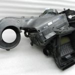 Opel Astra H oriģinālā sildītāja kastes gaisa sadalītājs UR2 93187736