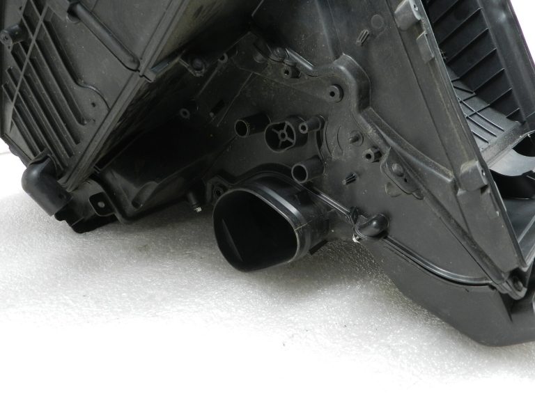Opel Astra H oriģinālā sildītāja kastes gaisa sadalītājs UR2 93187736
