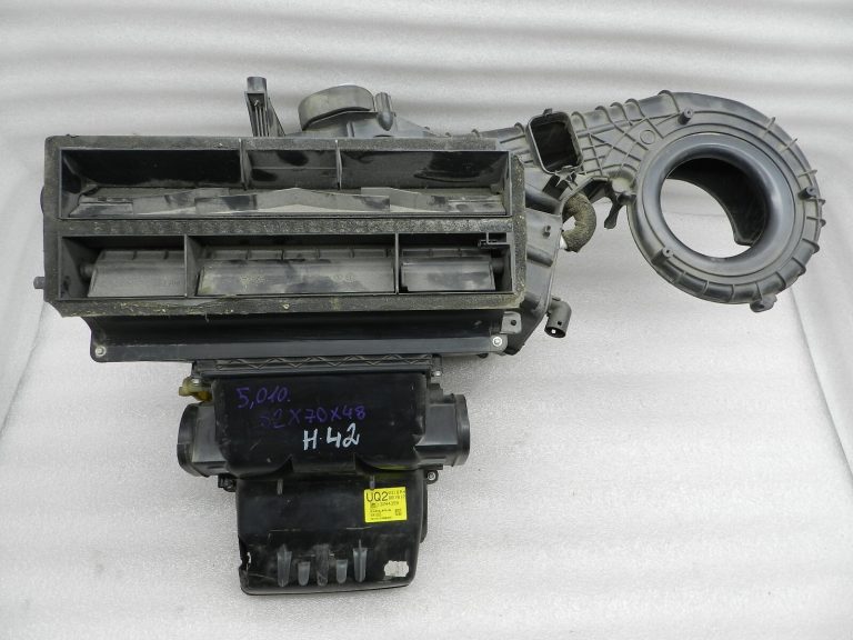 Opel Astra H oriģināls sildītāja kastes gaisa sadalītājs UO2 DEFEKTĪVS 93187736