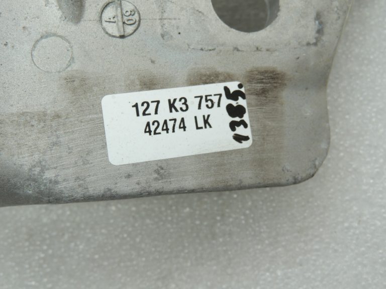 Volvo XC90 II 2.0D D5 D4204T11 165KW Dzinēja stiprinājums pa labi 31430490