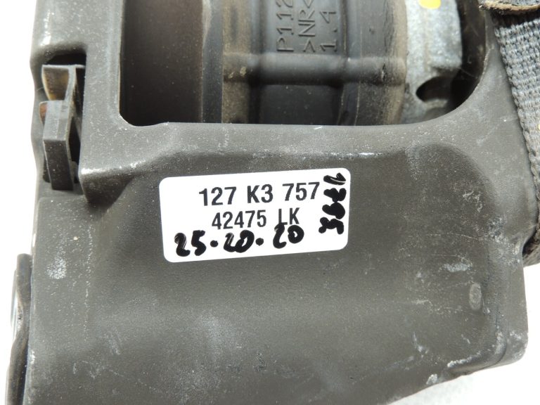 Volvo XC90 II 2.0D D5 D4204T11 165KW Dzinēja stiprinājuma labais kronšteins 31330588