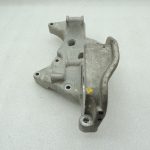 Volvo XC90 II 2.0D D5 D4204T11 165KW Alternatora kronšteins 31480996 31401103