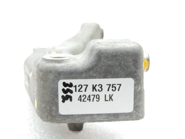 Volvo XC90 II 2.0D D5 D4204T11 165KW Gaisa kondicioniera kompresora kronšteins 314001869