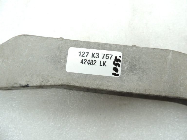 Volvo XC90 II Aizmugurējā diferenciāļa balsts 31367173 31437628 Aizmugurējā diferenciāļa balsts