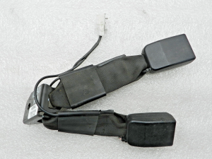 Nissan Qashqai aizmugurējās drošības jostas oriģinālā sprādze