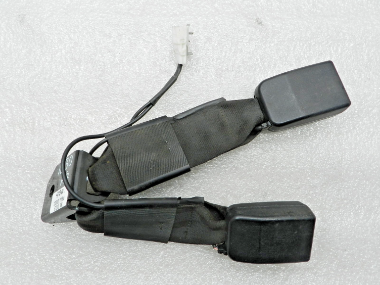 Nissan Qashqai aizmugurējās drošības jostas oriģinālā sprādze