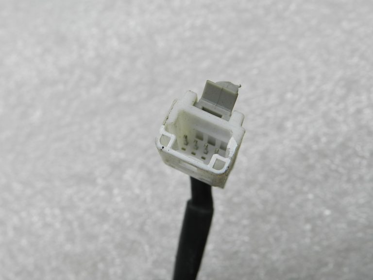 Nissan Qashqai aizmugurējās drošības jostas oriģinālā sprādze