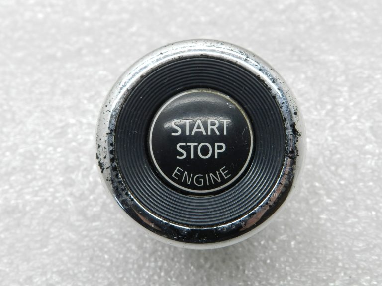 Nissan Qashqai oriģinālais Start Stop slēdzis