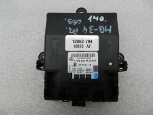 Mercedes Benz A-Class W169 Door control unit front right