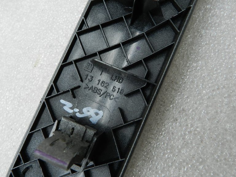 Opel Zafira B oriģinālais instrumentu paneļa vāku komplekts SATIN STONE