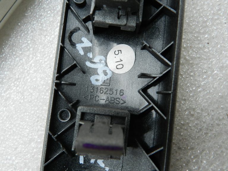 Opel Zafira B oriģinālais instrumentu paneļa vāku komplekts SATIN STONE