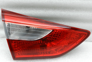 Hyundai i30 oriģinālais aizmugurējais aizmugurējais aizmugurējais bremžu lukturis aizmugurējais kreisais