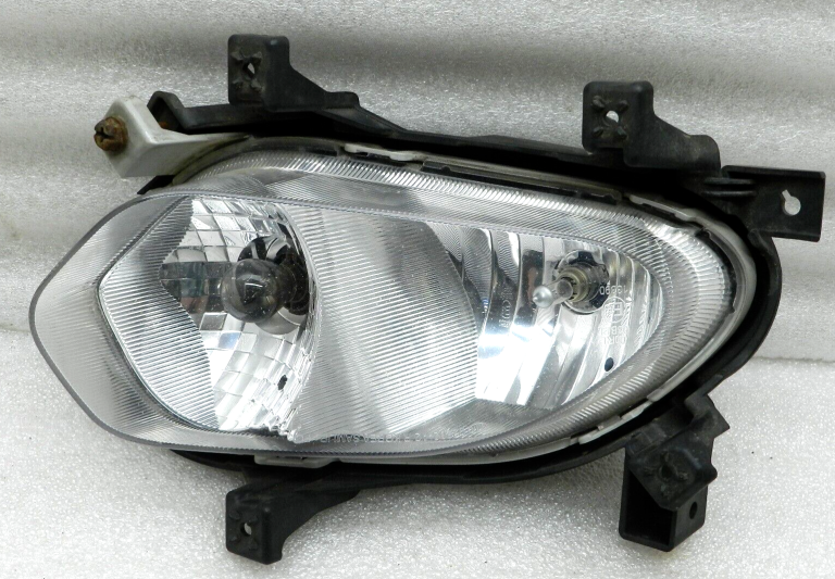 Kia Ceed oriģinālais miglas lukturis pa labi 92202A2100