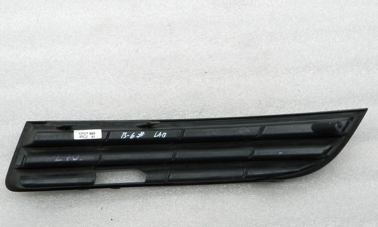 VW Passat B6 oriģināls gaisa režģis priekšējā bampera labajā pusē