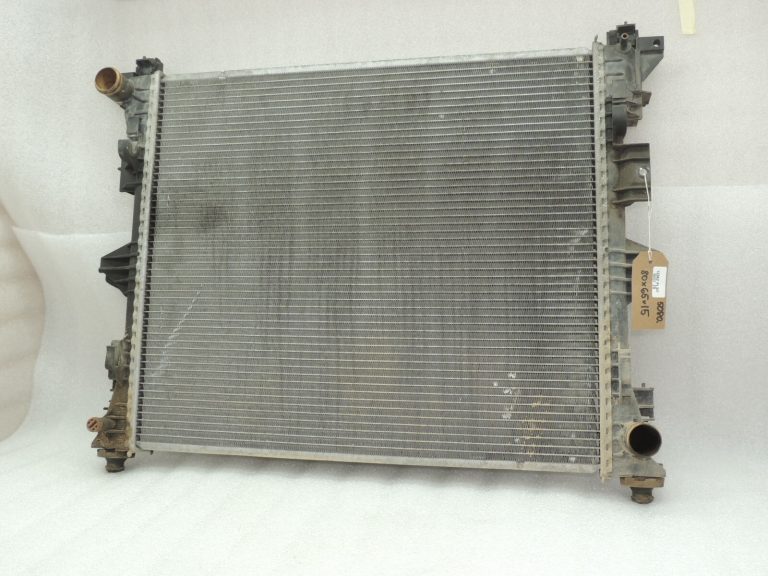 Chrysler Grand Voyager Mk5 2.8CRDi radiators Dzinēja dzesēšanas ūdens dzesētājs 4677754AF