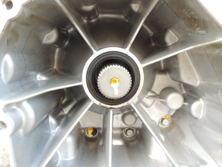 Nissan Navara II D40 3.0DCi V6 V9X Automātiskā transmisija 31020X689C 31020-X689C 31020-X689C
