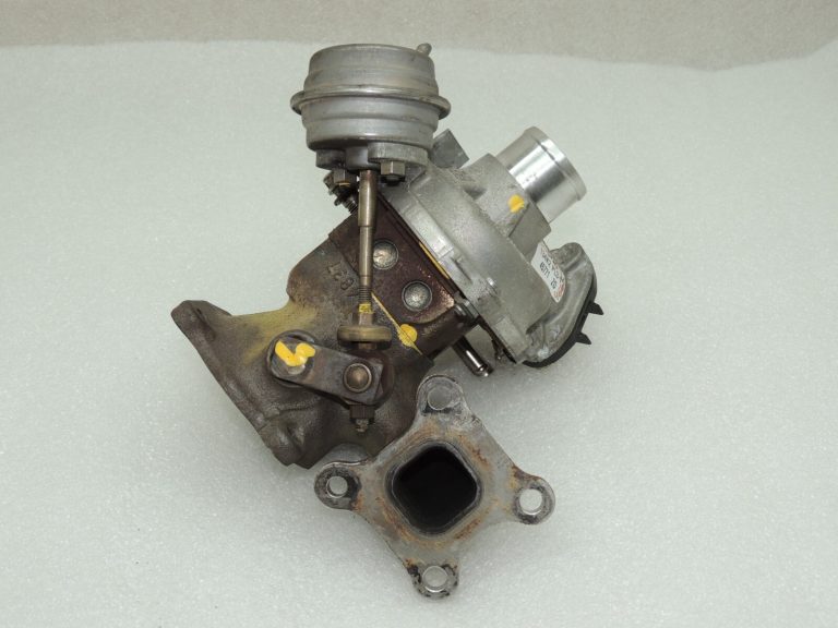 Ford Focus MK3 1.0i turbokompresors 2082181 CM5G-6K682-HE