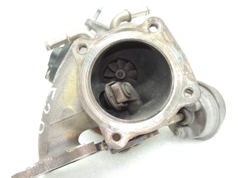 Ford Focus MK3 1.0i turbokompresors 2082181 CM5G-6K682-HE