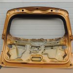 Suzuki Vitara LY IV aizmugurējās durvis Aizmugurējo durvju krāsa DBH 69100-54P01