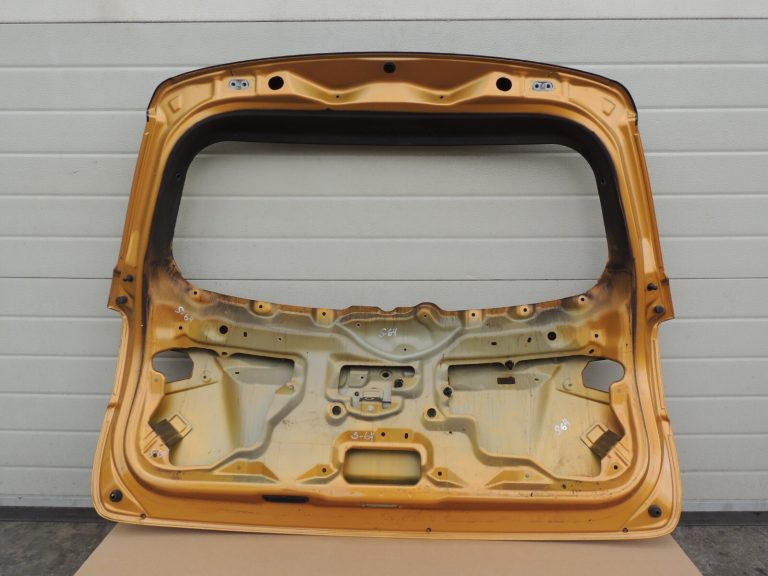 Suzuki Vitara LY IV aizmugurējās durvis Aizmugurējo durvju krāsa DBH 69100-54P01