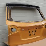 Suzuki Vitara LY IV aizmugurējās durvis Aizmugurējo durvju krāsa DBH 69100-54P01
