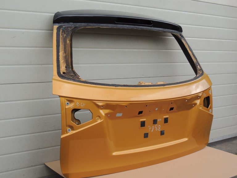 Suzuki Vitara LY IV aizmugurējās durvis Aizmugurējo durvju krāsa DBH 69100-54P01