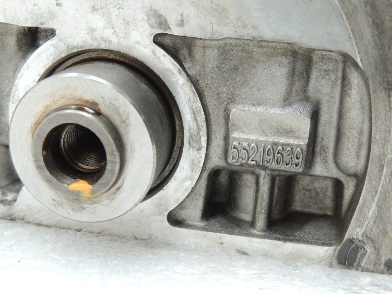 Opel 1.3CDTi A13DTC sadales vārpstas korpuss Sadales vārpstas 93196012