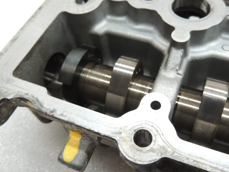 Ford 2.0 EcoBlue YLDA C20DD0J Sadales vārpstas korpuss ar sadales vārpstām 2648544
