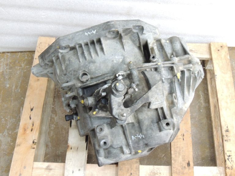 Opel Antara 2.2CDTi A22DM 135KW Pārnesumkārba Manuālā pārnesumkārba 6 pakāpju F40 3.89