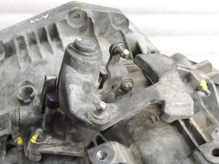 Opel Antara 2.2CDTi A22DM 135KW Pārnesumkārba Manuālā pārnesumkārba 6 pakāpju F40 3.89