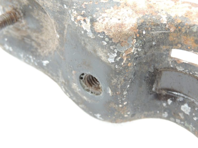 Peugeot 508 I 8D Sedans Stabilizatora kronšteins aizmugurējais labais 517260 517262