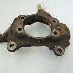 Renault Trafic III riteņa rumba priekšējā kreisā riteņa gultņa korpuss 400155466R