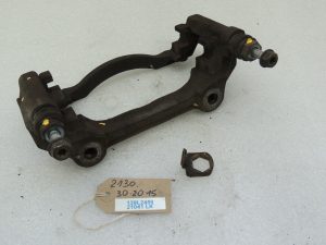 Renault Trafic III 1.6DCI Vivaro B B Bremžu suporta kronšteins priekšējais kreisais 410157795R