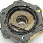 OEM Suzuki Jimny riteņa gultņa vāciņš priekšējai asij 4381082CB4