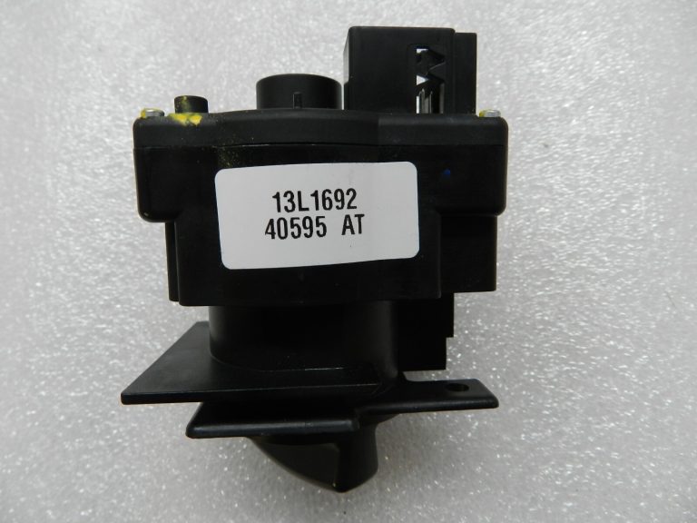 Mercedes Benz A150 gaismas slēdzis A1695452904