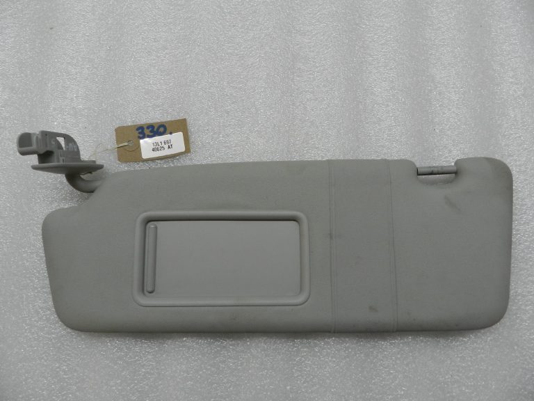 Audi A3 8P Saulessarga spogulis kreisais 8P2857551