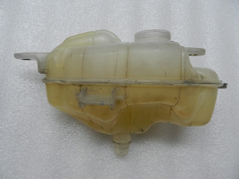Opel Corsa E Dzesēšanas šķidruma tvertne 13436102