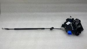 VW Golf Mk6 aizmugurējo durvju slēdzenes aizmugurējā kreisā 7L0839015D