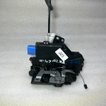 VW Golf Mk6 aizmugurējo durvju slēdzenes aizmugurējā kreisā 7L0839015D