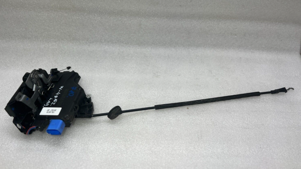 VW Golf Mk6 оригинальный замок двери задней правой 7l0839016d