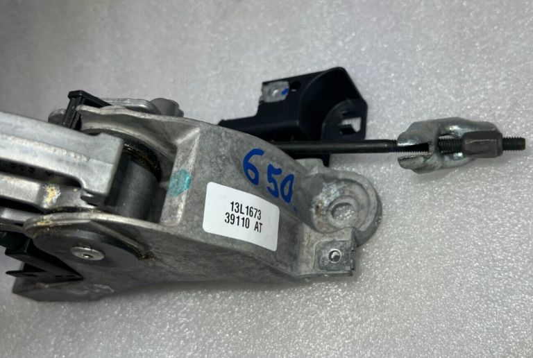 VW Golf Mk6 oriģinālā rokas bremzes svira Rokas bremzes svira 1k0711303m