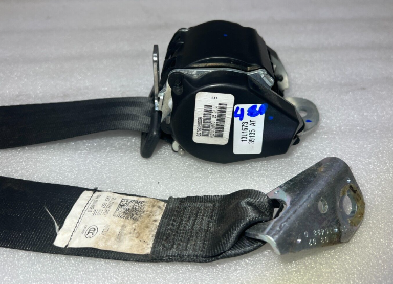 VW Golf Mk6 oriģinālā aizmugurējā kreisā drošības josta 1K9857805