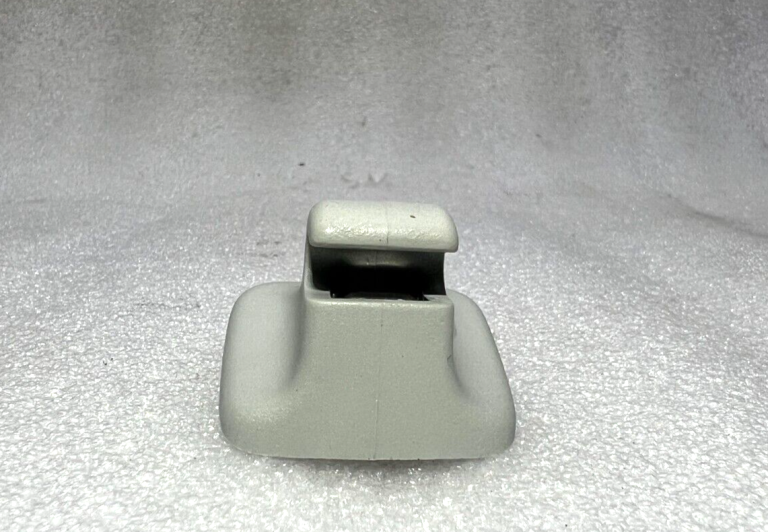 VW Golf Mk6 oriģinālais saules aizsarga turētājs kreisais labais komplekts 1K0857561B